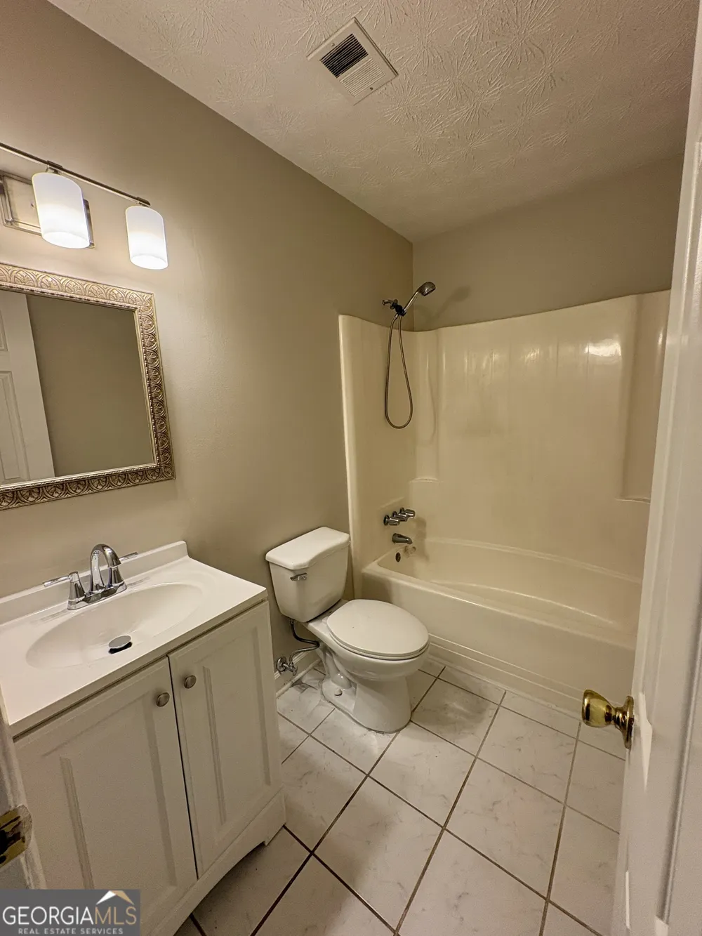 2892 Haddon DR Rex, GA 30273