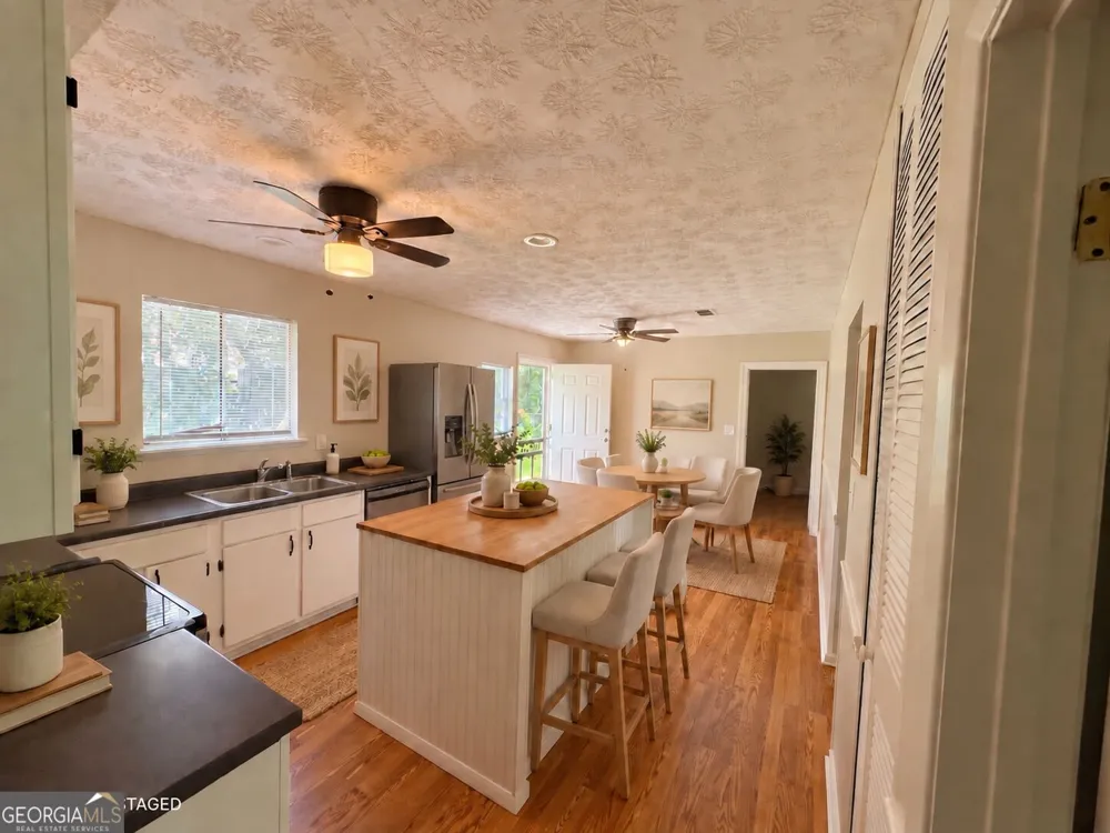 2892 Haddon DR Rex, GA 30273