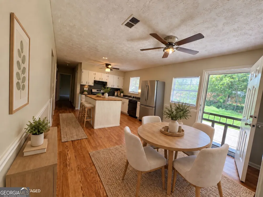 2892 Haddon DR Rex, GA 30273