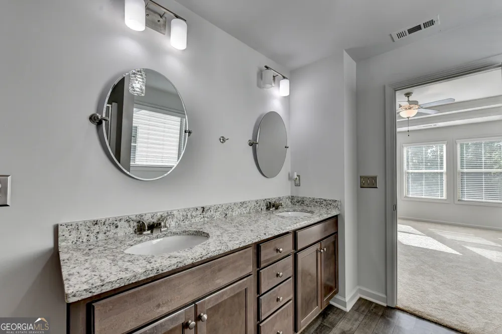 5430 Railway LN Flowery Branch, GA 30542