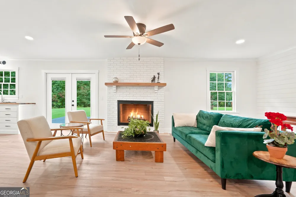 125 Childers RD Canton, GA 30115