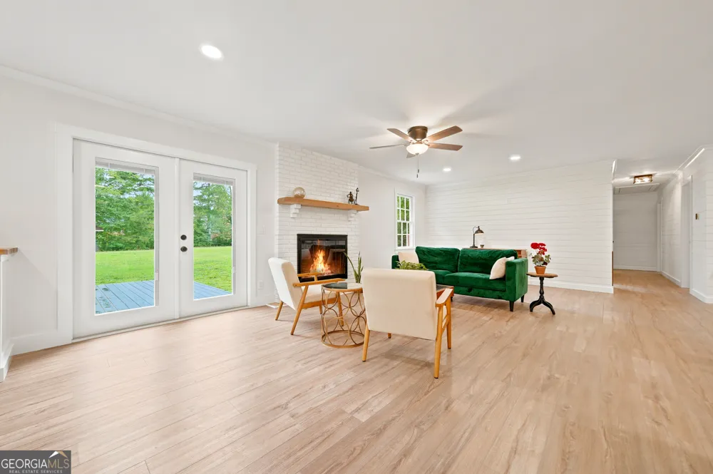 125 Childers RD Canton, GA 30115