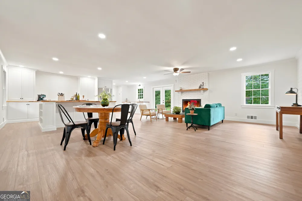 125 Childers RD Canton, GA 30115
