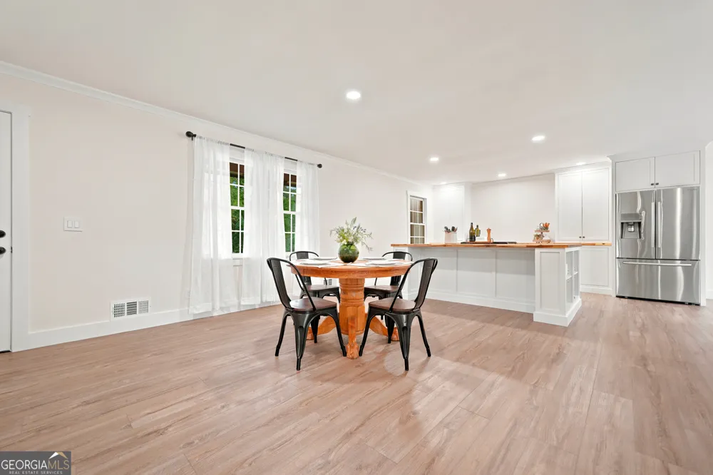 125 Childers RD Canton, GA 30115