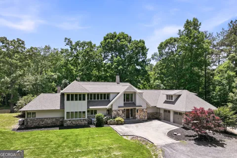 3735 Smithtown RD