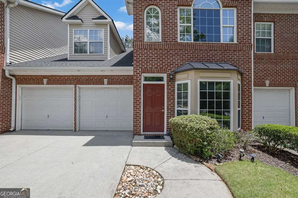 3003 Sterling CT Roswell, GA 30075