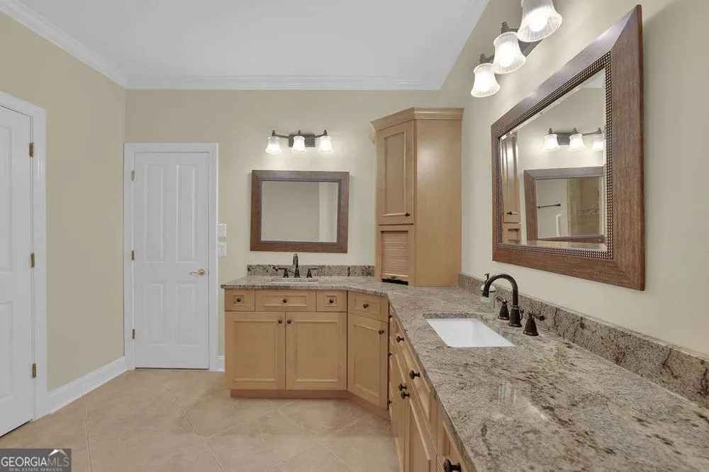3003 Sterling CT Roswell, GA 30075
