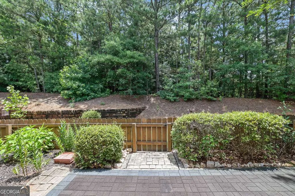 3003 Sterling CT Roswell, GA 30075