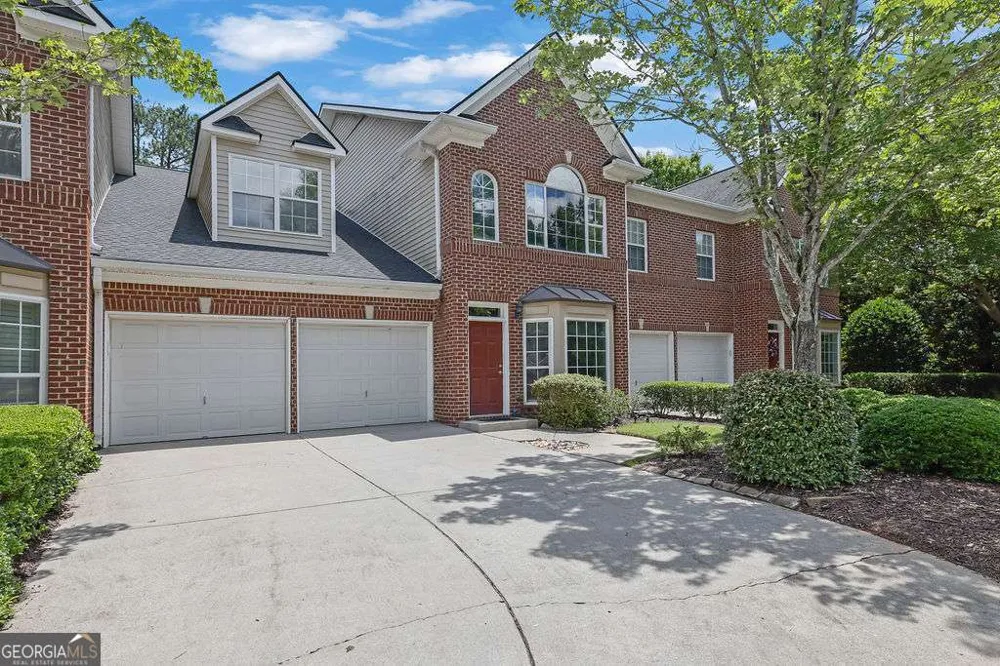 3003 Sterling CT Roswell, GA 30075