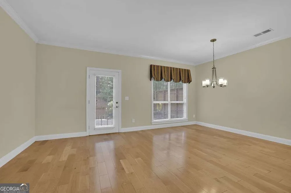 3003 Sterling CT Roswell, GA 30075