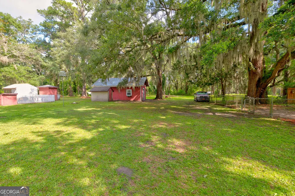173 FISH HALL RD Brunswick, GA 31523