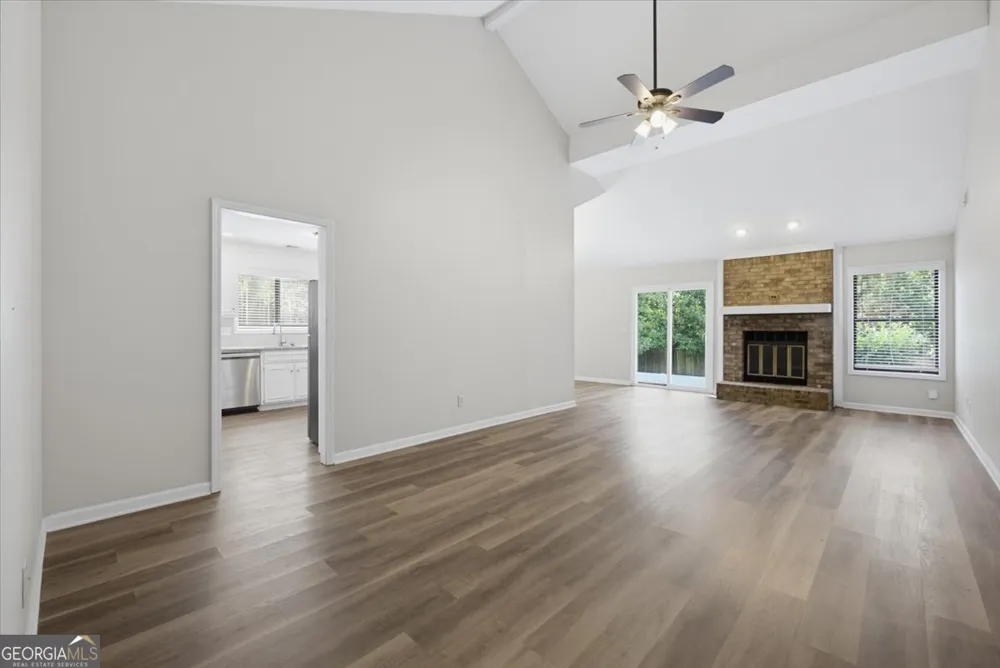 120 Softwood CIR Roswell, GA 30076