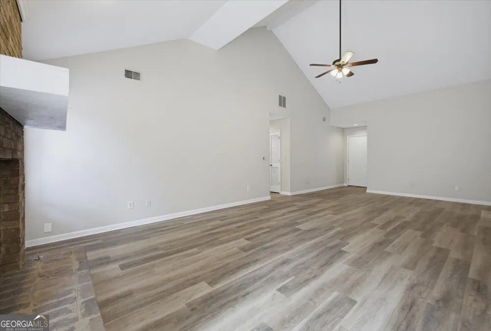120 Softwood CIR Roswell, GA 30076