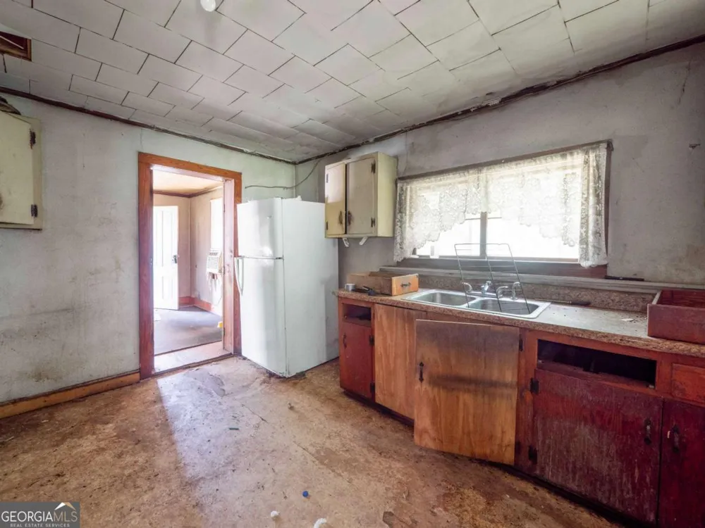 285 Carter ST Cornelia, GA 30531