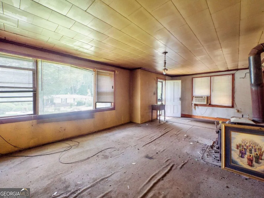 285 Carter ST Cornelia, GA 30531