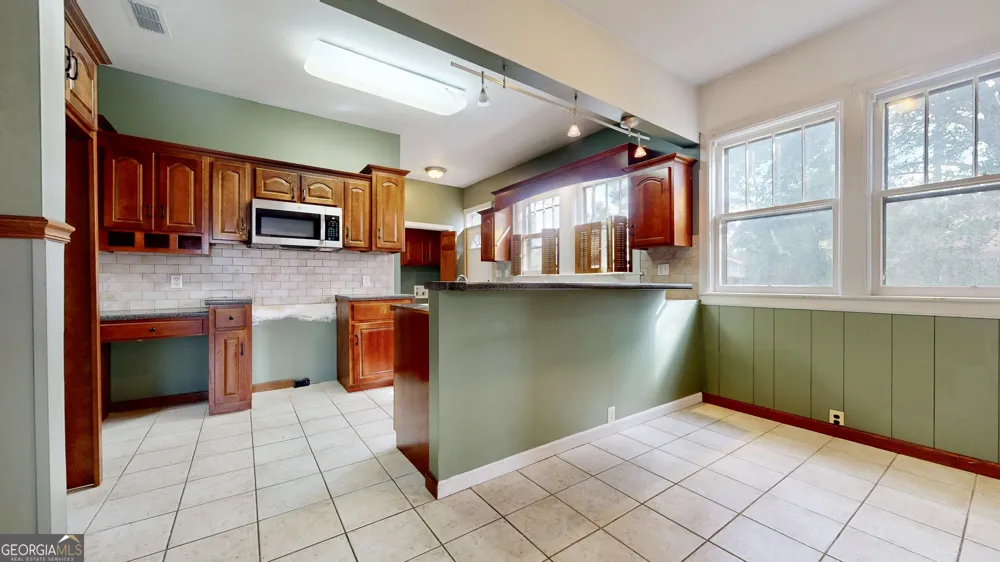 609 Holly ST Waycross, GA 31501