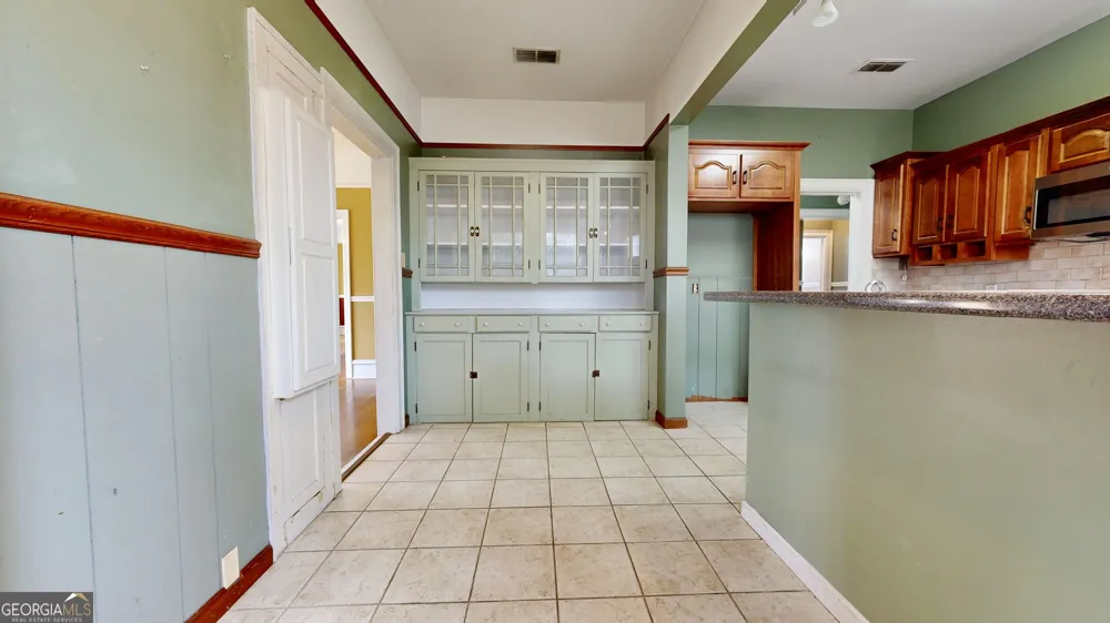 609 Holly ST Waycross, GA 31501