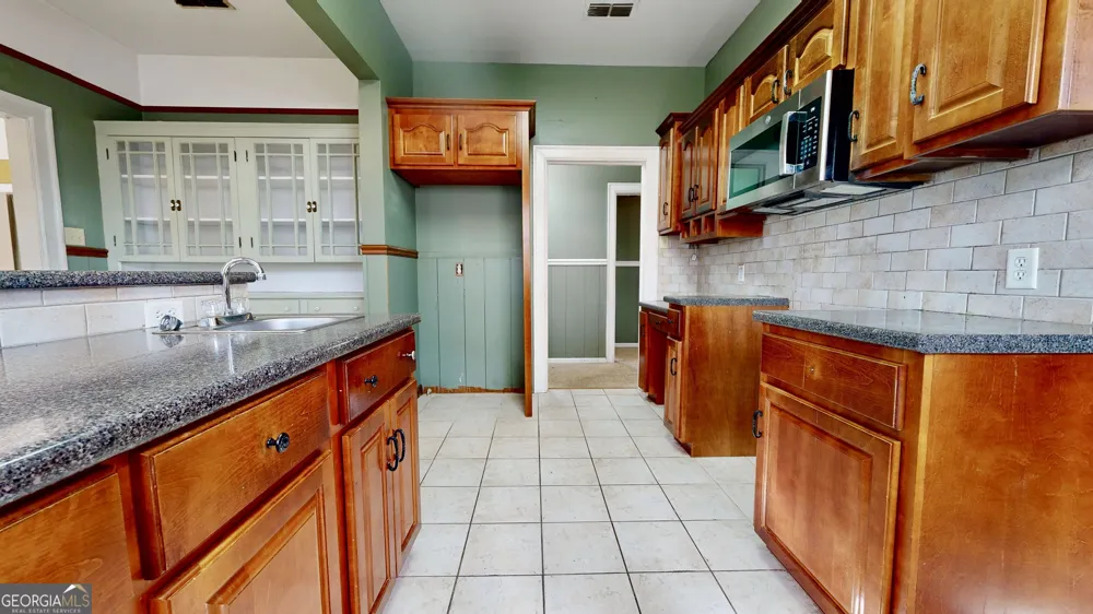 609 Holly ST Waycross, GA 31501