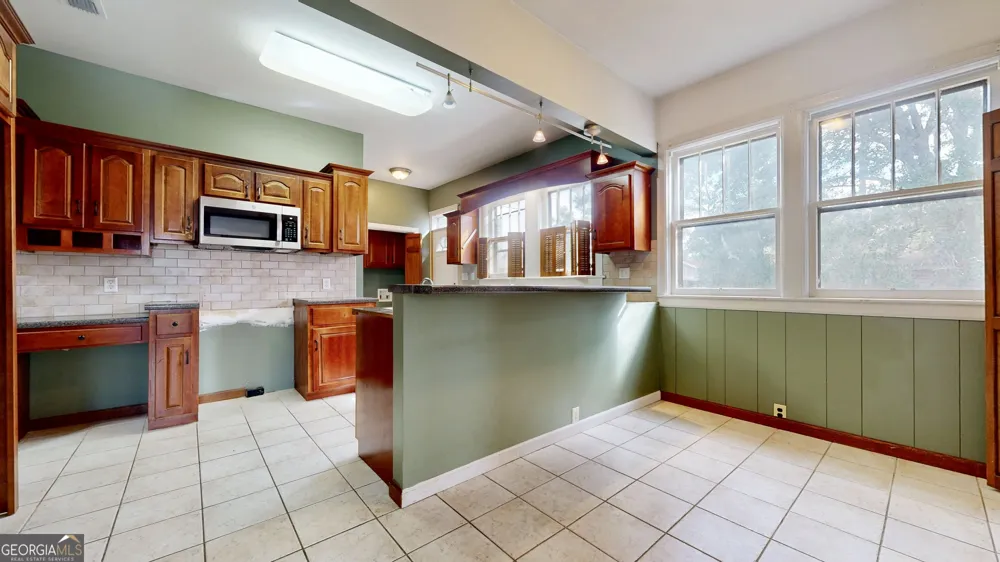609 Holly ST Waycross, GA 31501