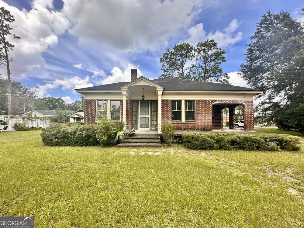 609 Holly ST Waycross, GA 31501