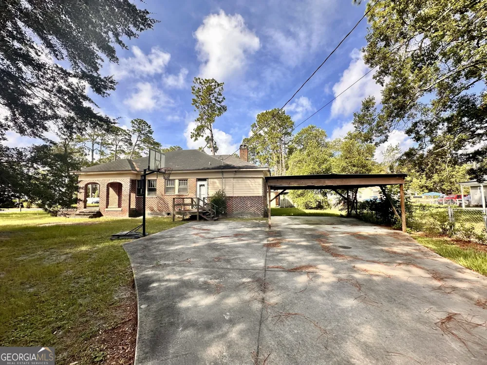 609 Holly ST Waycross, GA 31501