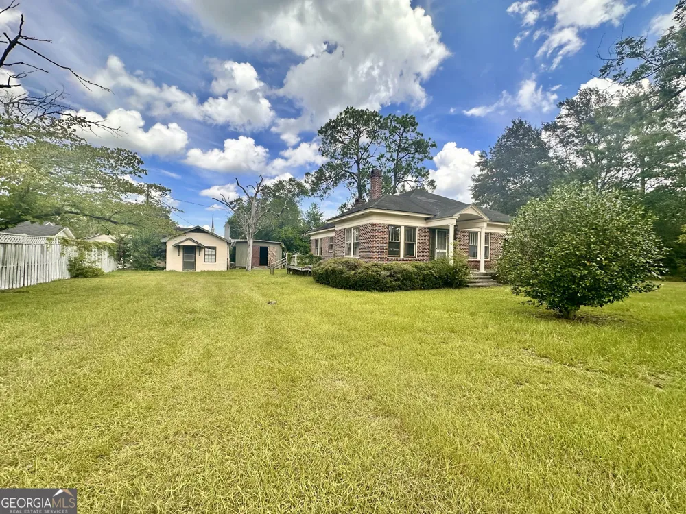609 Holly ST Waycross, GA 31501