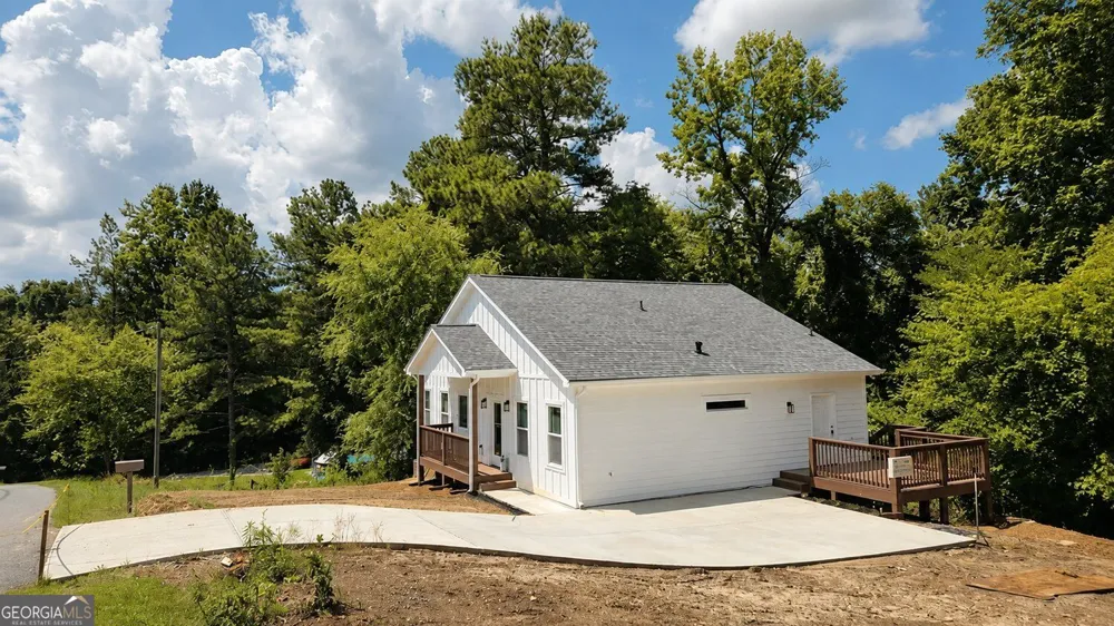 41 Walnut TRL Cartersville, GA 30121
