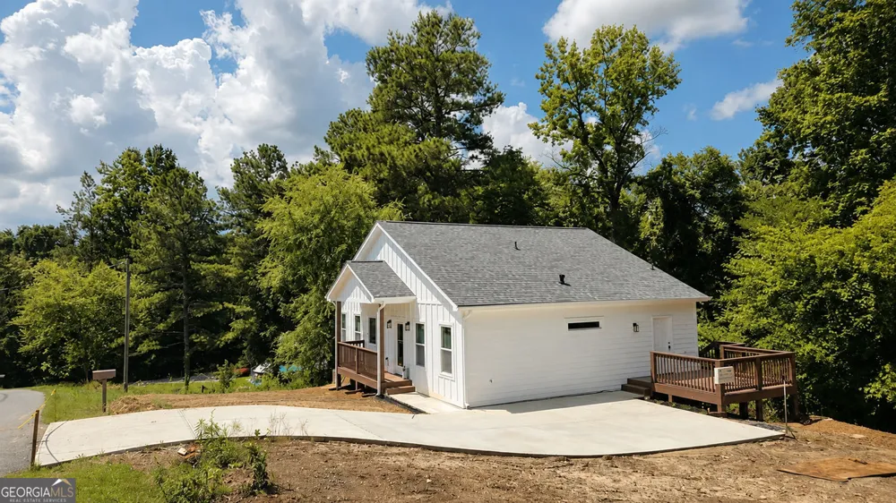 41 Walnut TRL Cartersville, GA 30121