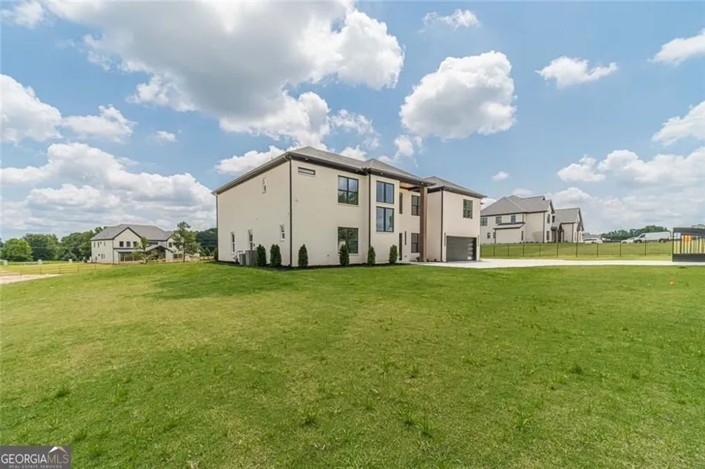3579 New Hope RD Dacula, GA 30019