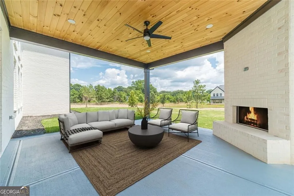 3579 New Hope RD Dacula, GA 30019