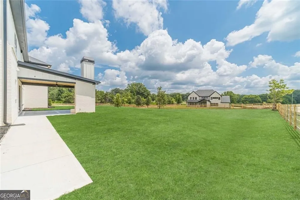 3579 New Hope RD Dacula, GA 30019