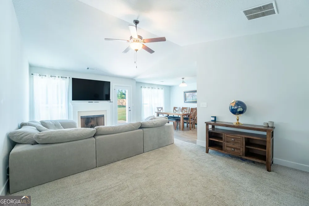 648 Walnut DR Hartwell, GA 30643