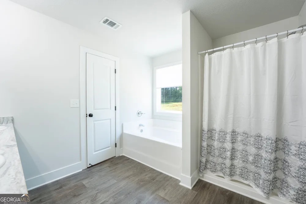 648 Walnut DR Hartwell, GA 30643