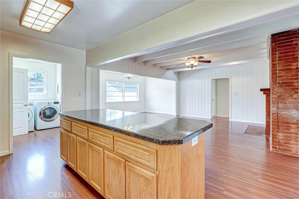 530 Andover Burbank, CA 91504