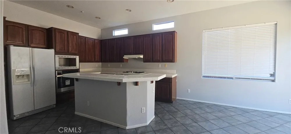 26543 Cornell Loma Linda, CA 92354