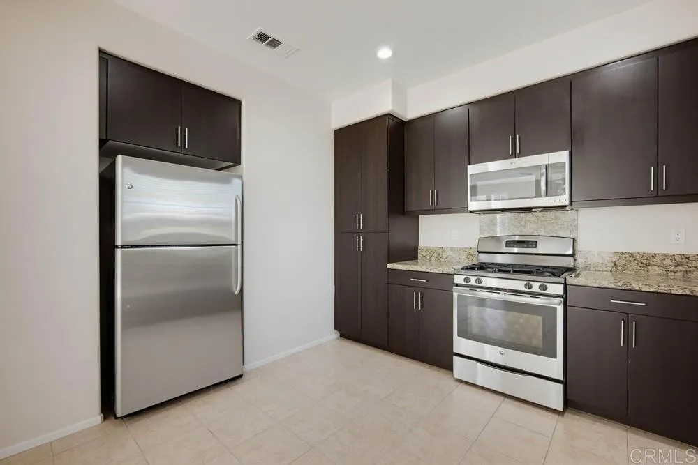 42910 Avenida Amistad Temecula, CA 92592