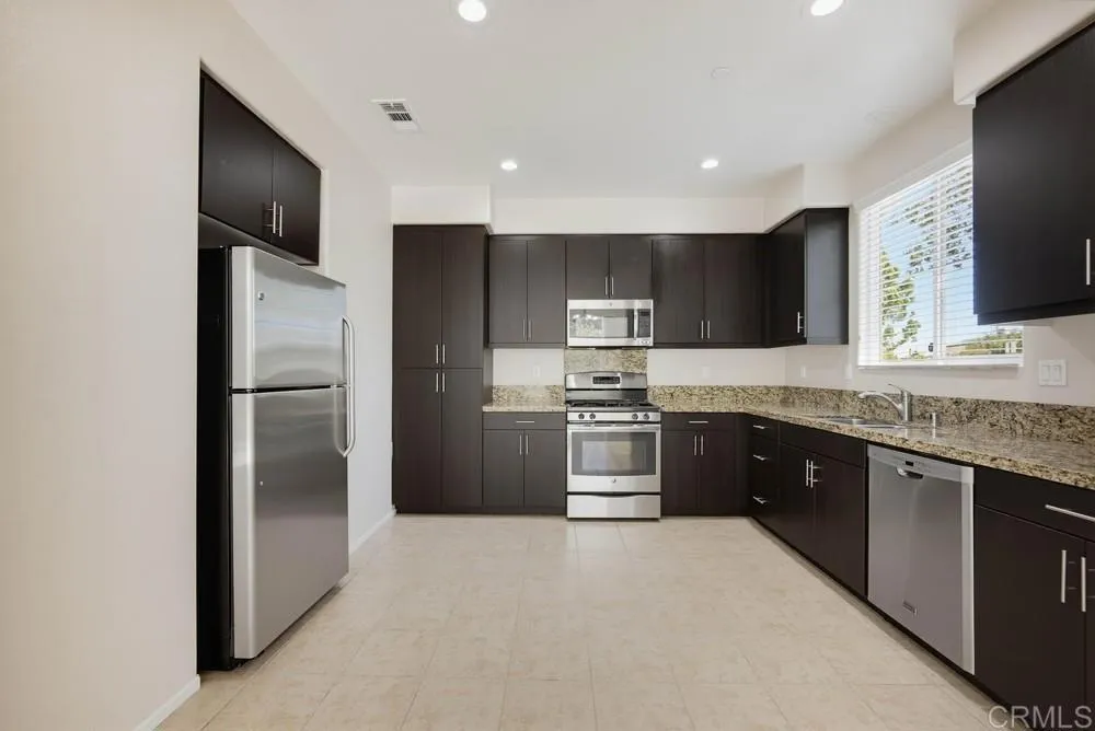 42910 Avenida Amistad Temecula, CA 92592