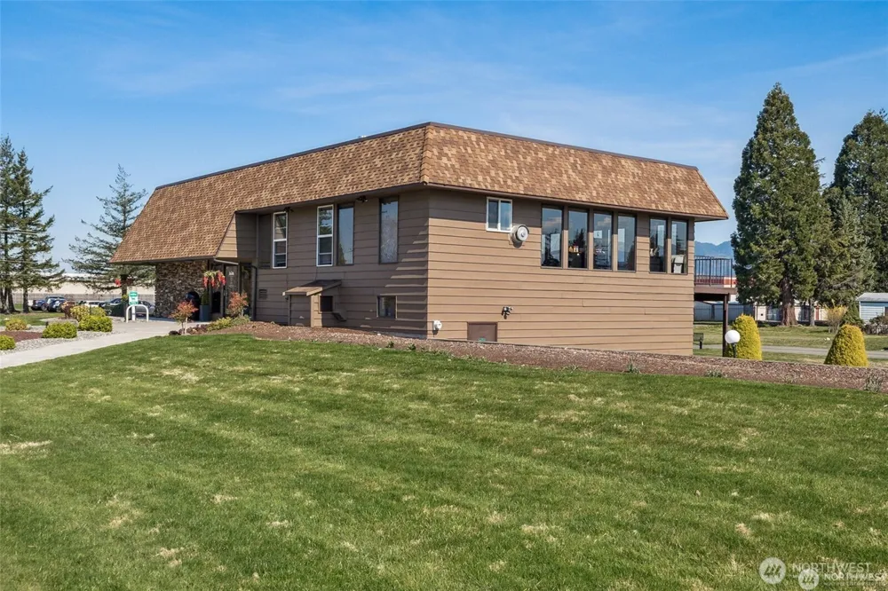 1137 Spruce Drive Enumclaw, WA 98022