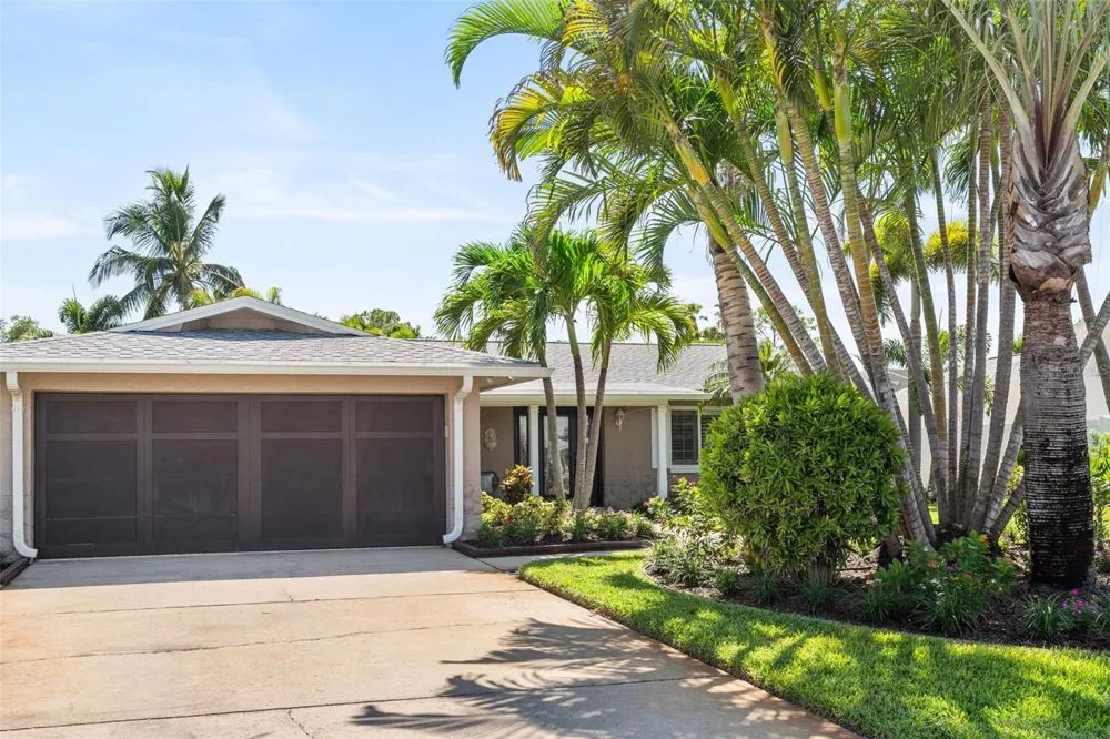 251 JULIA CIRCLE St Pete Beach, FL 33706
