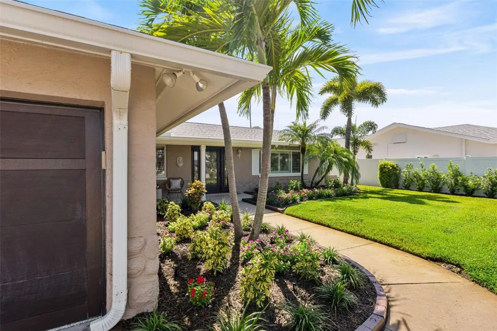 251 JULIA CIRCLE St Pete Beach, FL 33706