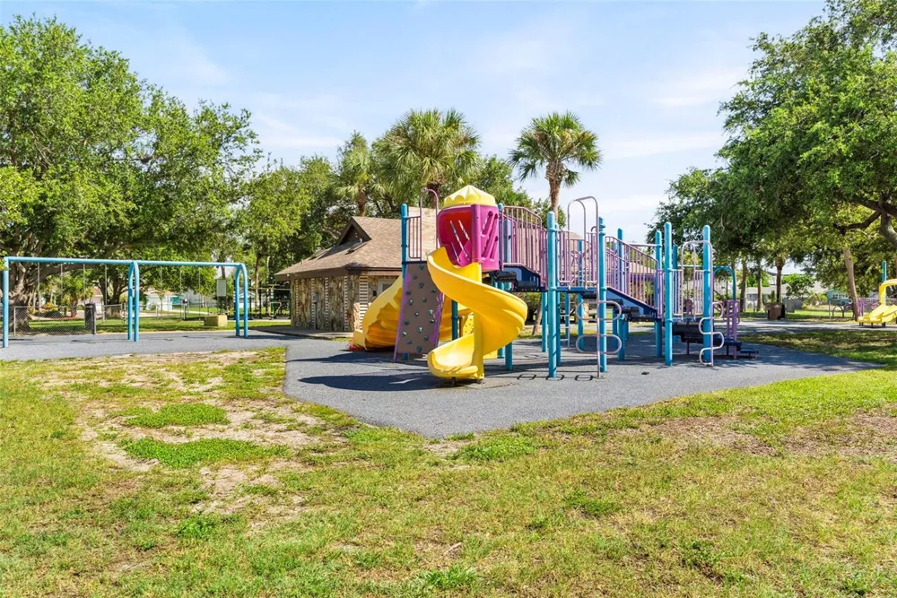 251 JULIA CIRCLE St Pete Beach, FL 33706