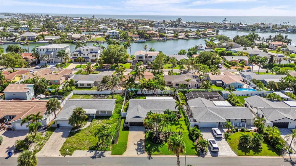 251 JULIA CIRCLE St Pete Beach, FL 33706
