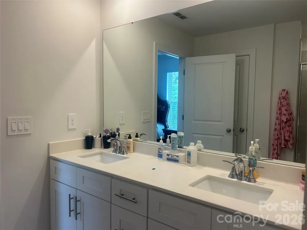 5021 Poplin Valley Cherryville, NC 28021