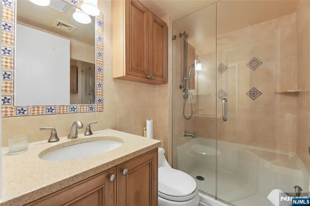 1447 John Street Fort Lee, NJ 07024