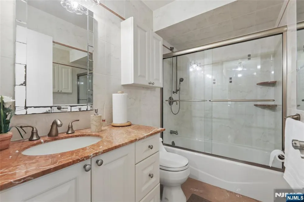 1447 John Street Fort Lee, NJ 07024