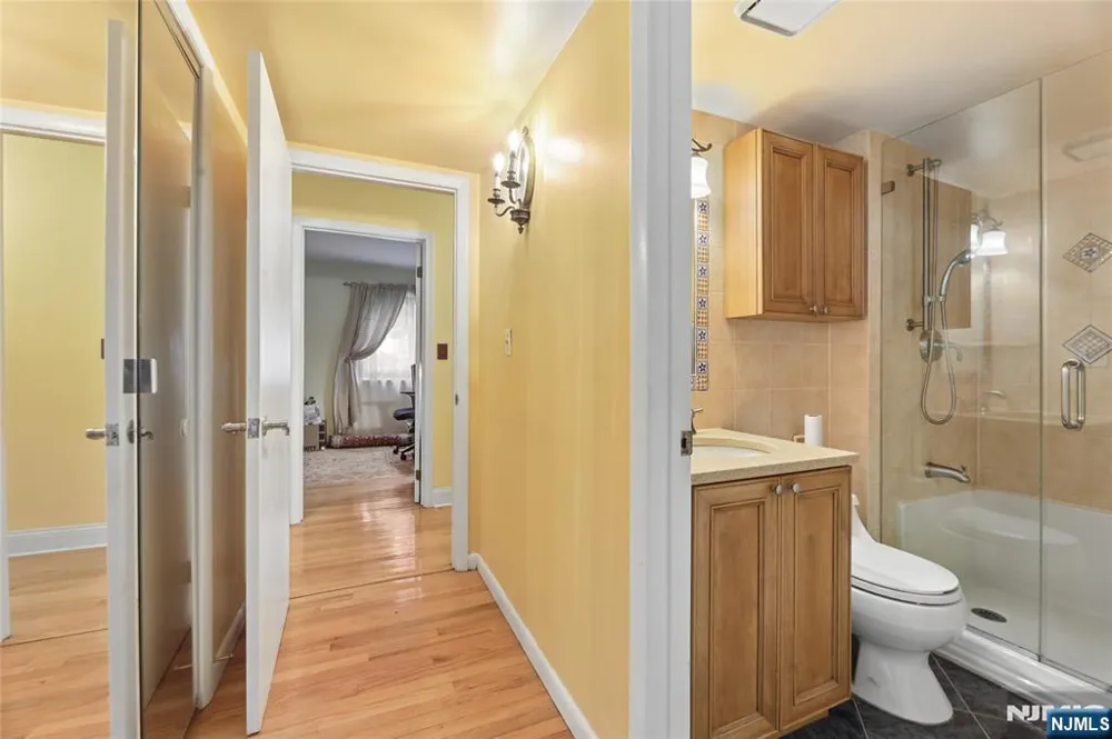 1447 John Street Fort Lee, NJ 07024