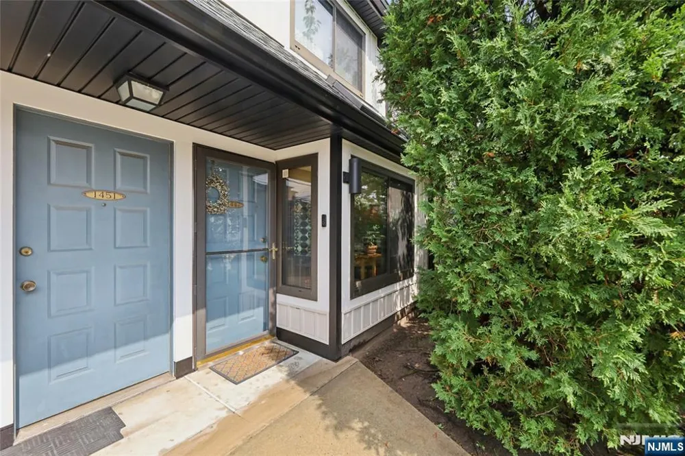 1447 John Street Fort Lee, NJ 07024