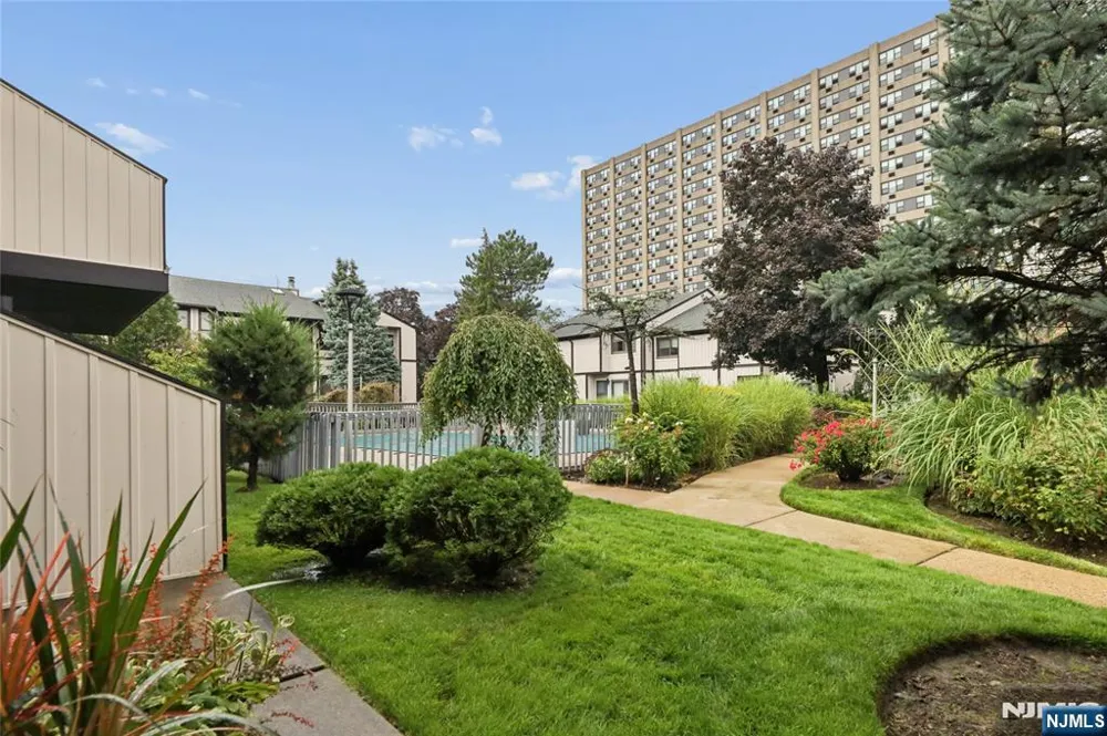 1447 John Street Fort Lee, NJ 07024