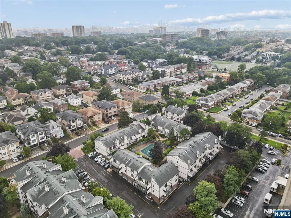 1447 John Street Fort Lee, NJ 07024