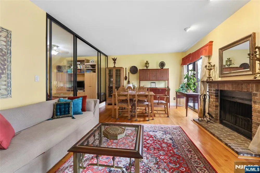 1447 John Street Fort Lee, NJ 07024